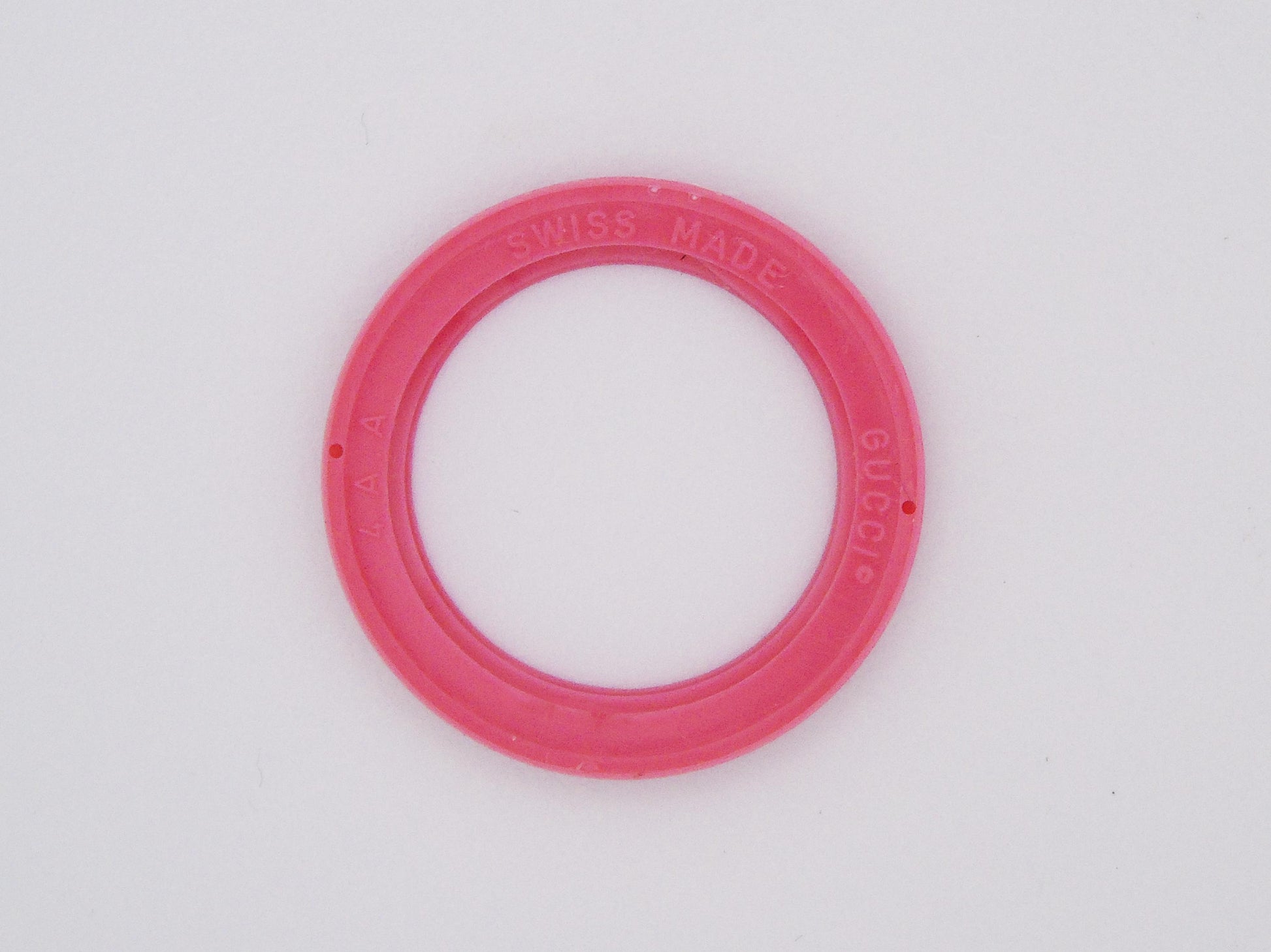 Genuine Gucci Pink Bezel – Rare Find for Gucci Change Bezel Watches ( Fits Gucci 1100 and Gucci 11/12 models) - Gems Forgotten 