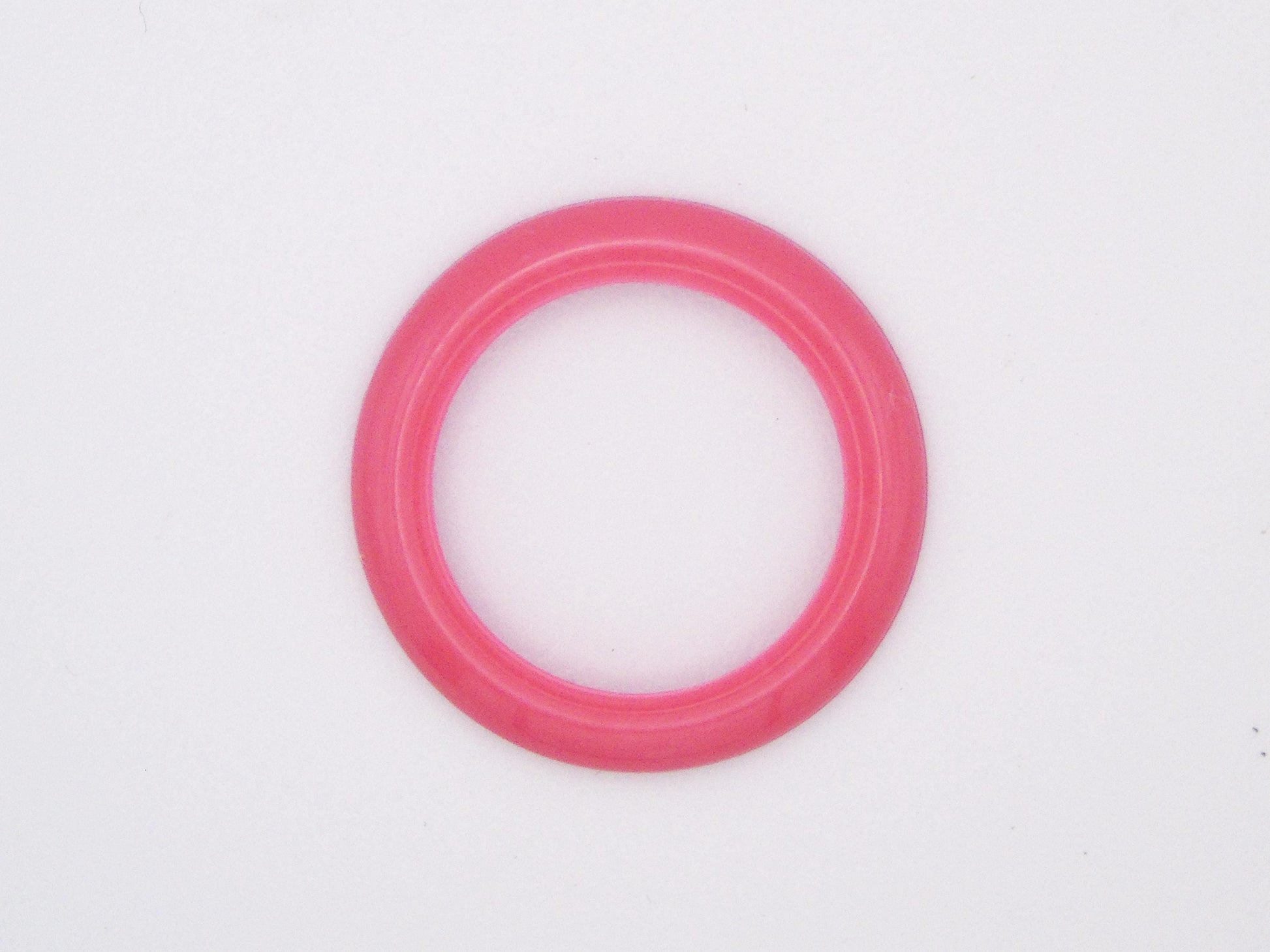 Genuine Gucci Pink Bezel – Rare Find for Gucci Change Bezel Watches ( Fits Gucci 1100 and Gucci 11/12 models) - Gems Forgotten 