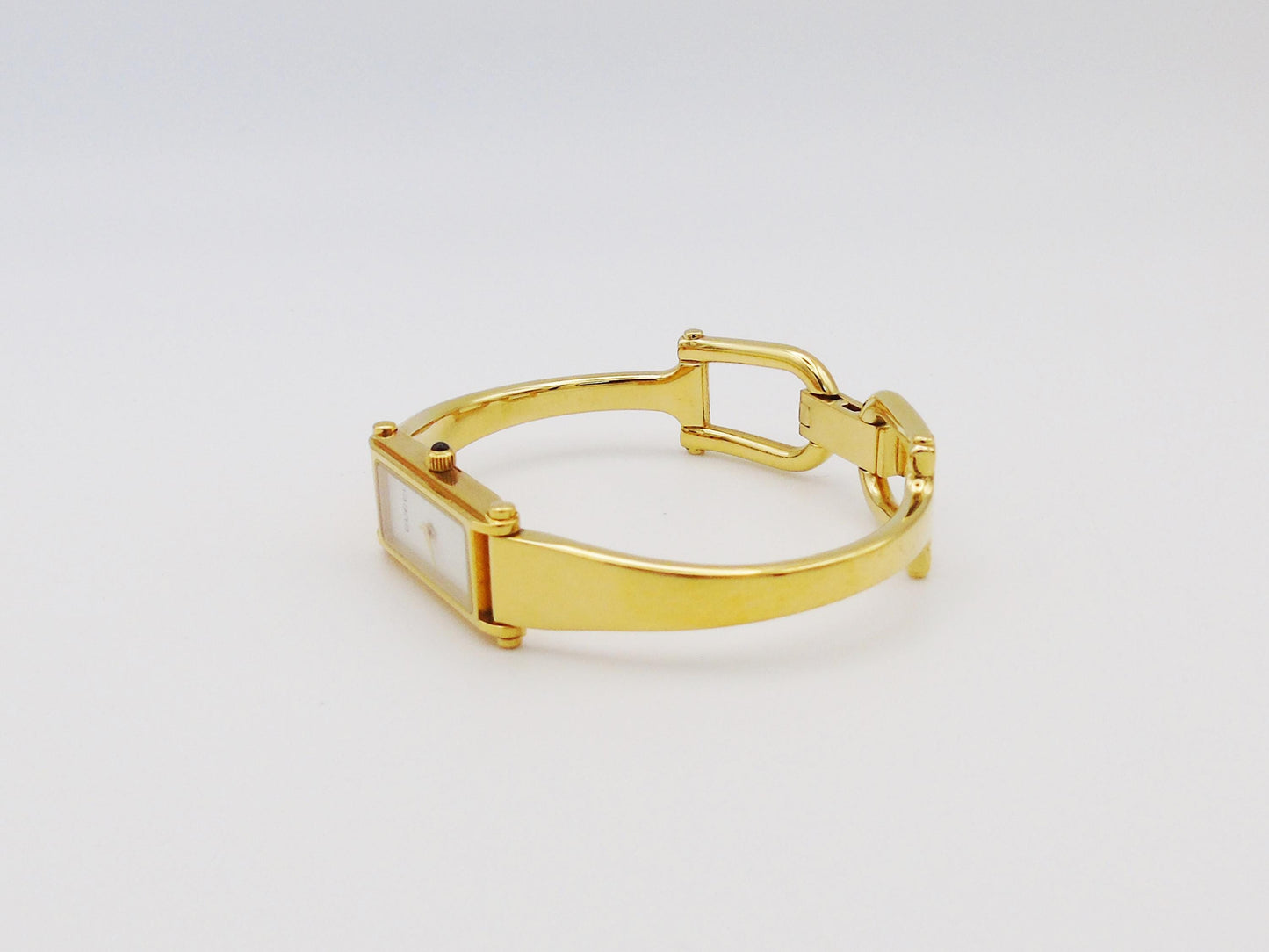 Gucci 1500L Watch with Mother of Pearl Dial (MOP) Comes with Box and Papers  G52