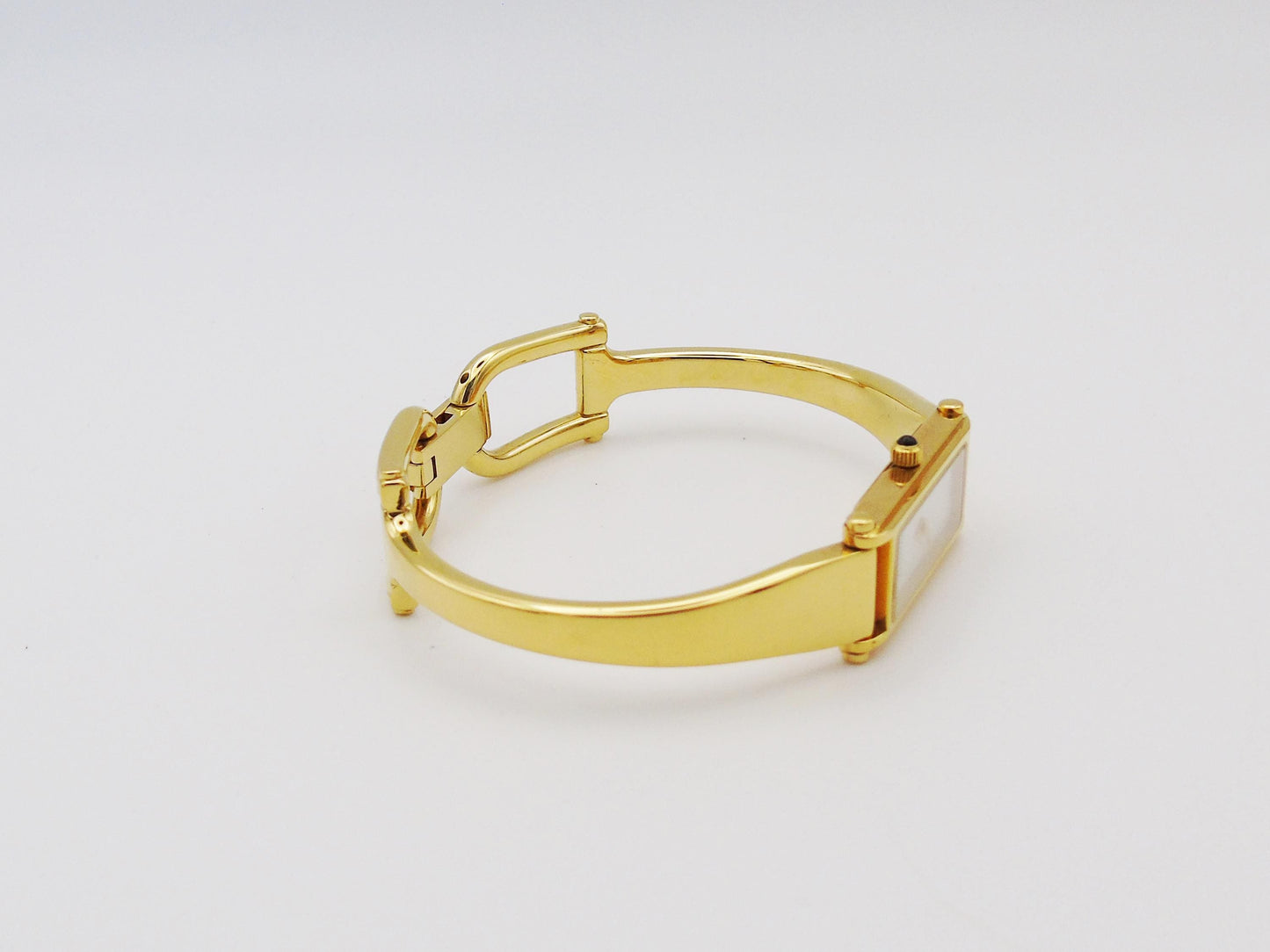 Gucci 1500L Watch with Mother of Pearl Dial (MOP) Comes with Box and Papers  G52