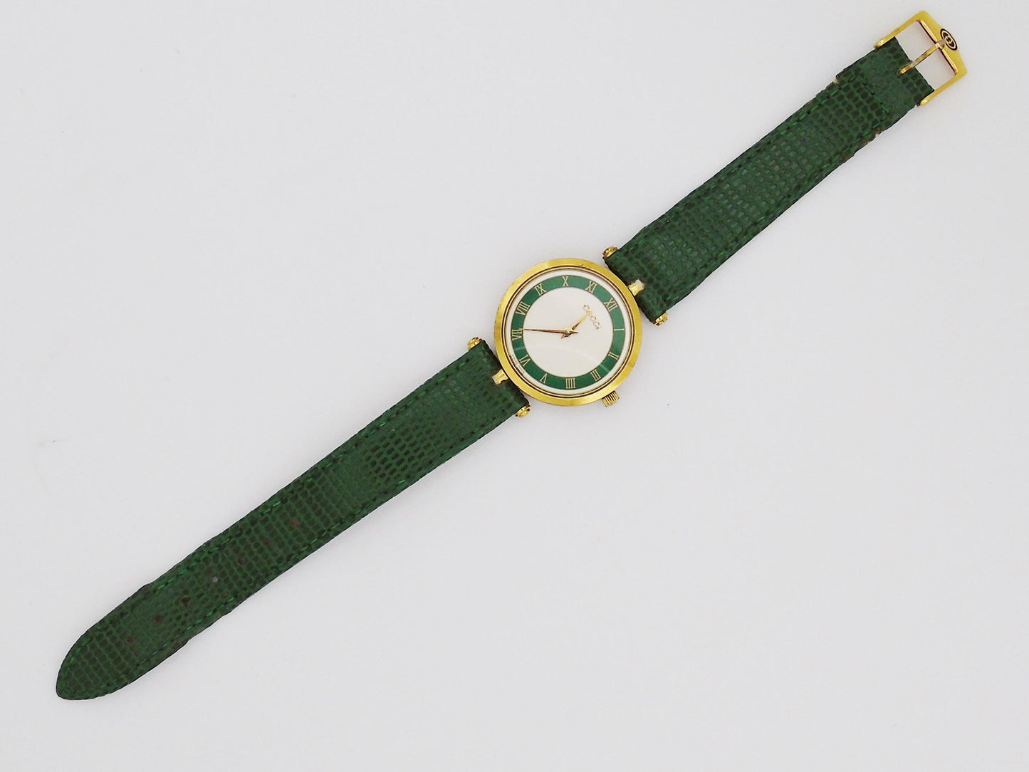Vintage Gucci Sherry Line 2000M Watch Quartz Swiss Movement Green and Gold Plated Leather Strap Genuine Unique Wristwatch