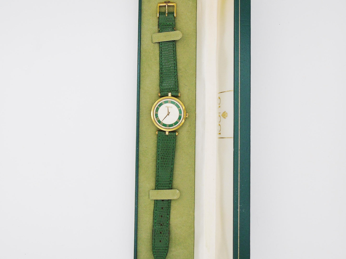 Vintage Gucci Sherry Line 2000M Watch Quartz Swiss Movement Green and Gold Plated Leather Strap Genuine Unique Wristwatch