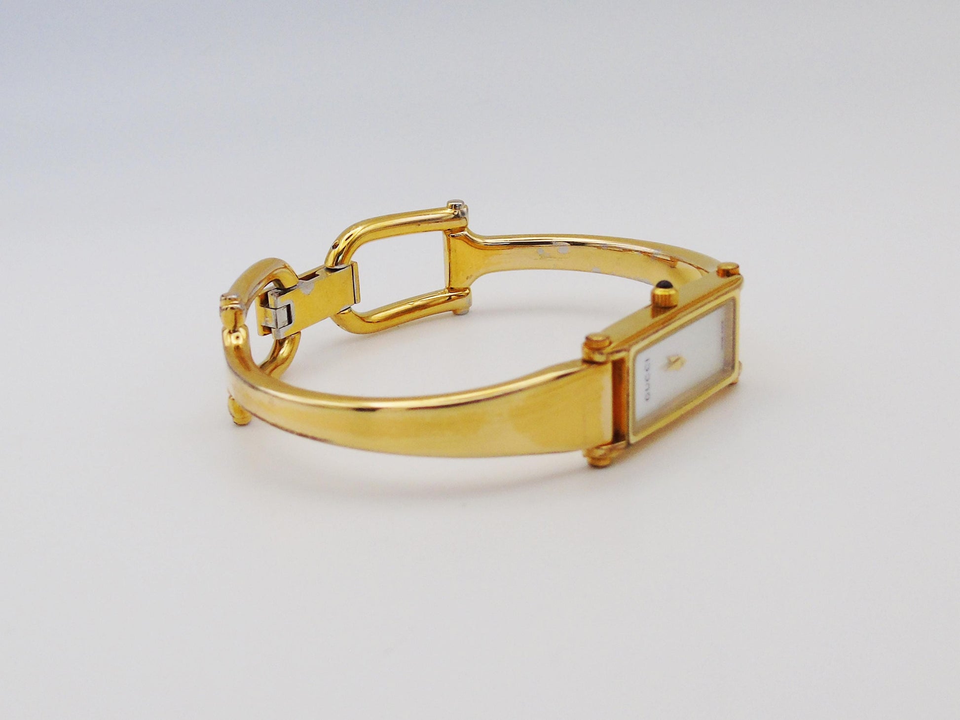 Gucci 1500L Watch with Mother of Pearl Dial (MOP) - G49 - Gems Forgotten 