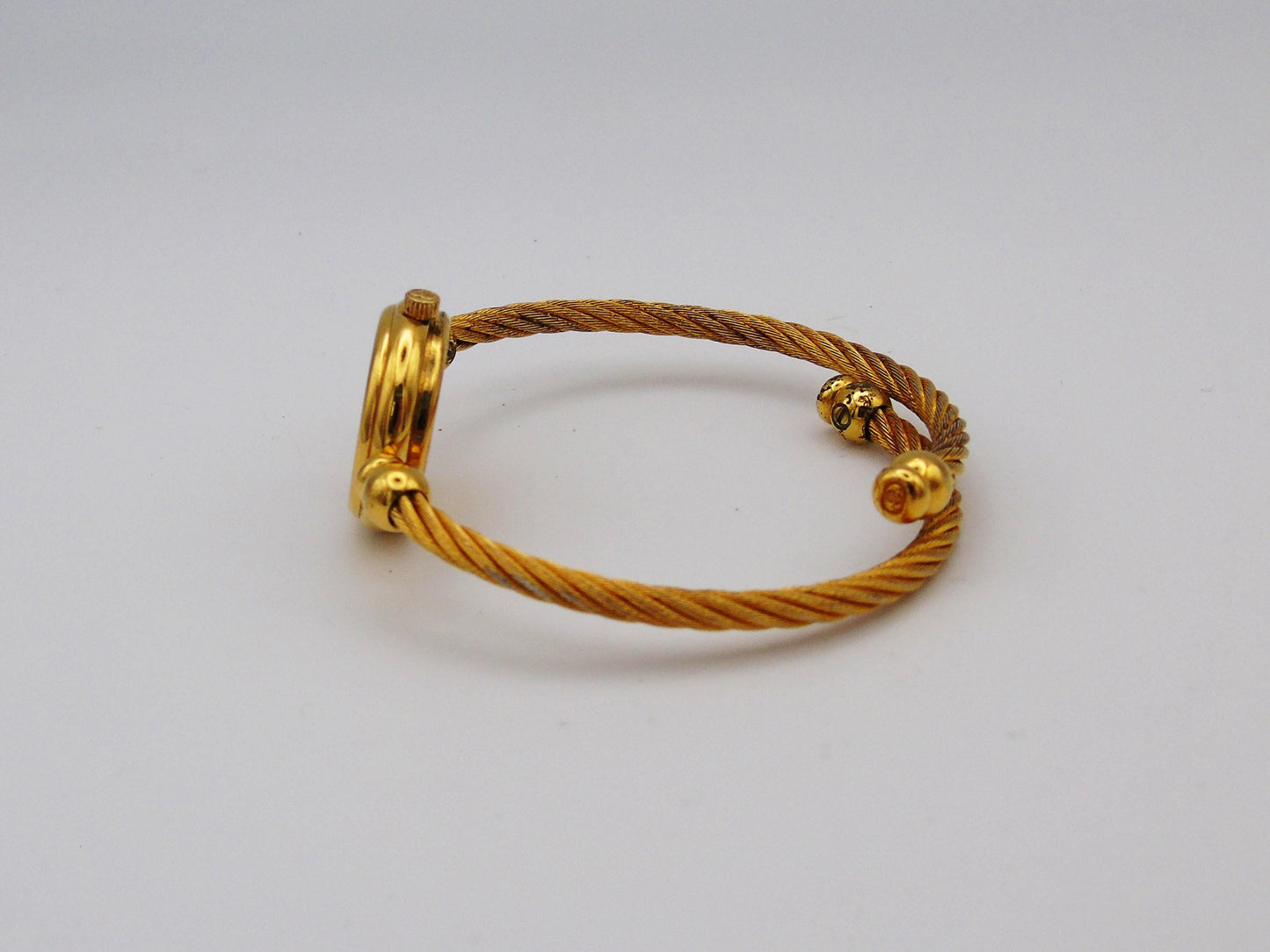 Gucci 2700 Rope Bangle Watch – Swiss Quartz, MOP Dial, Rope-Style Flexible Bangle, Box & Papers, Unique Design