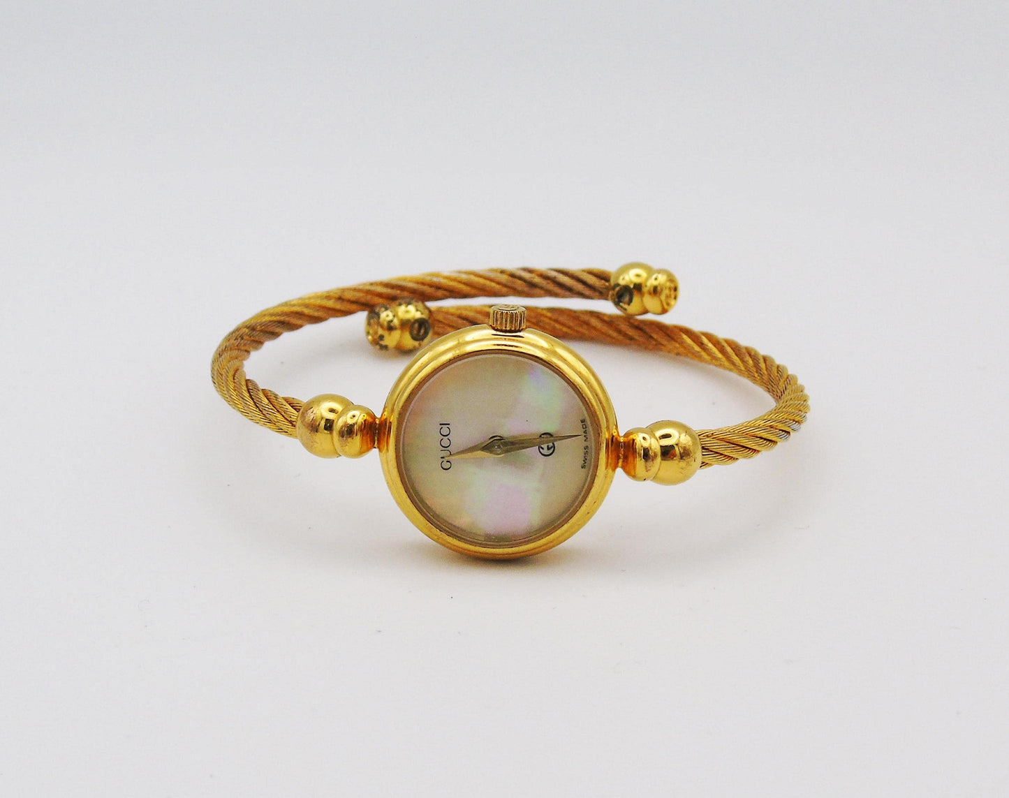 Gucci 2700 Rope Bangle Watch – Swiss Quartz, MOP Dial, Rope-Style Flexible Bangle, Box & Papers, Unique Design