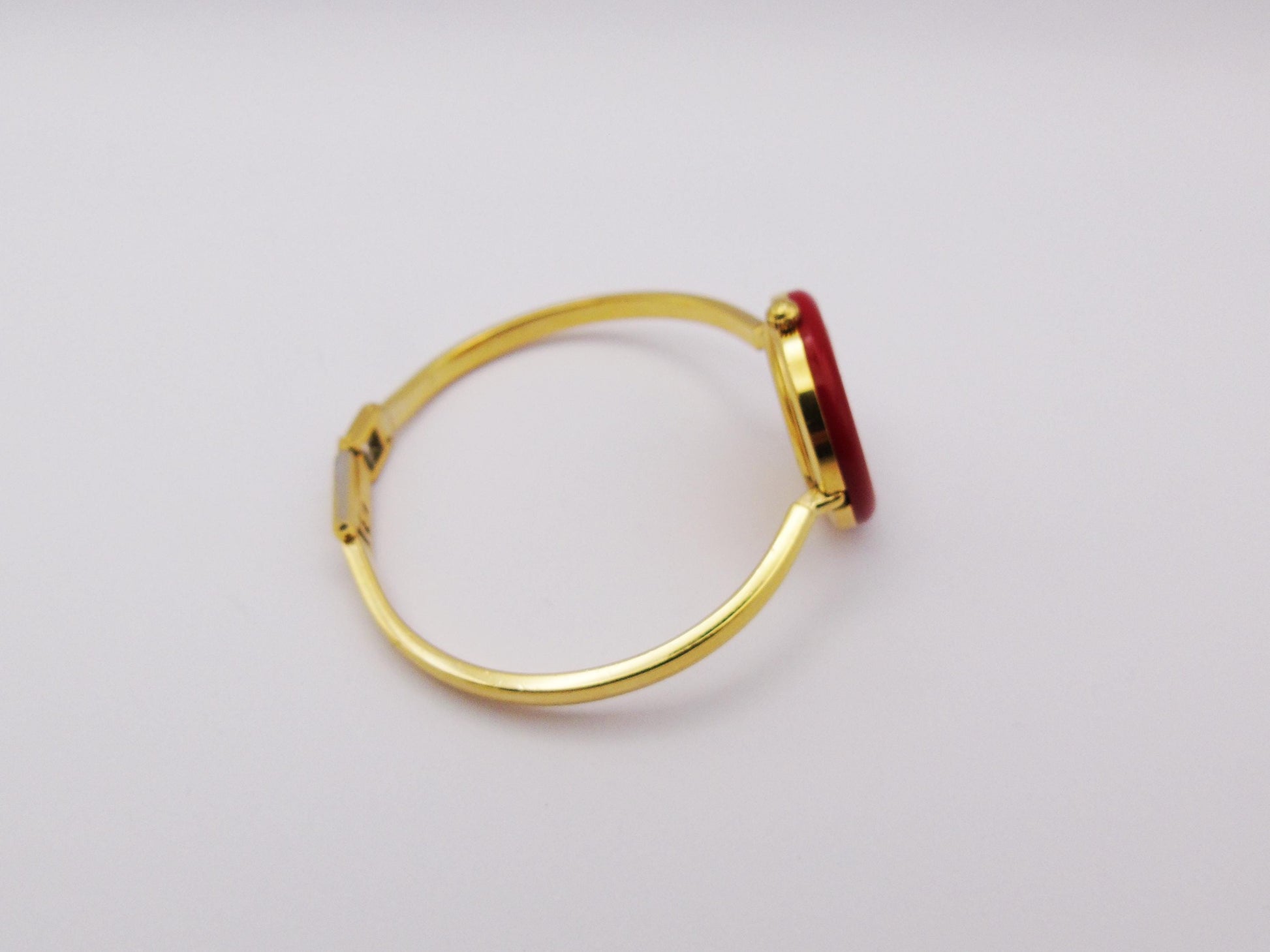 Working Gucci Bezel Watch - Elegant Gold Plated Wristwatch Trending Designer Jewellery - Gems Forgotten 