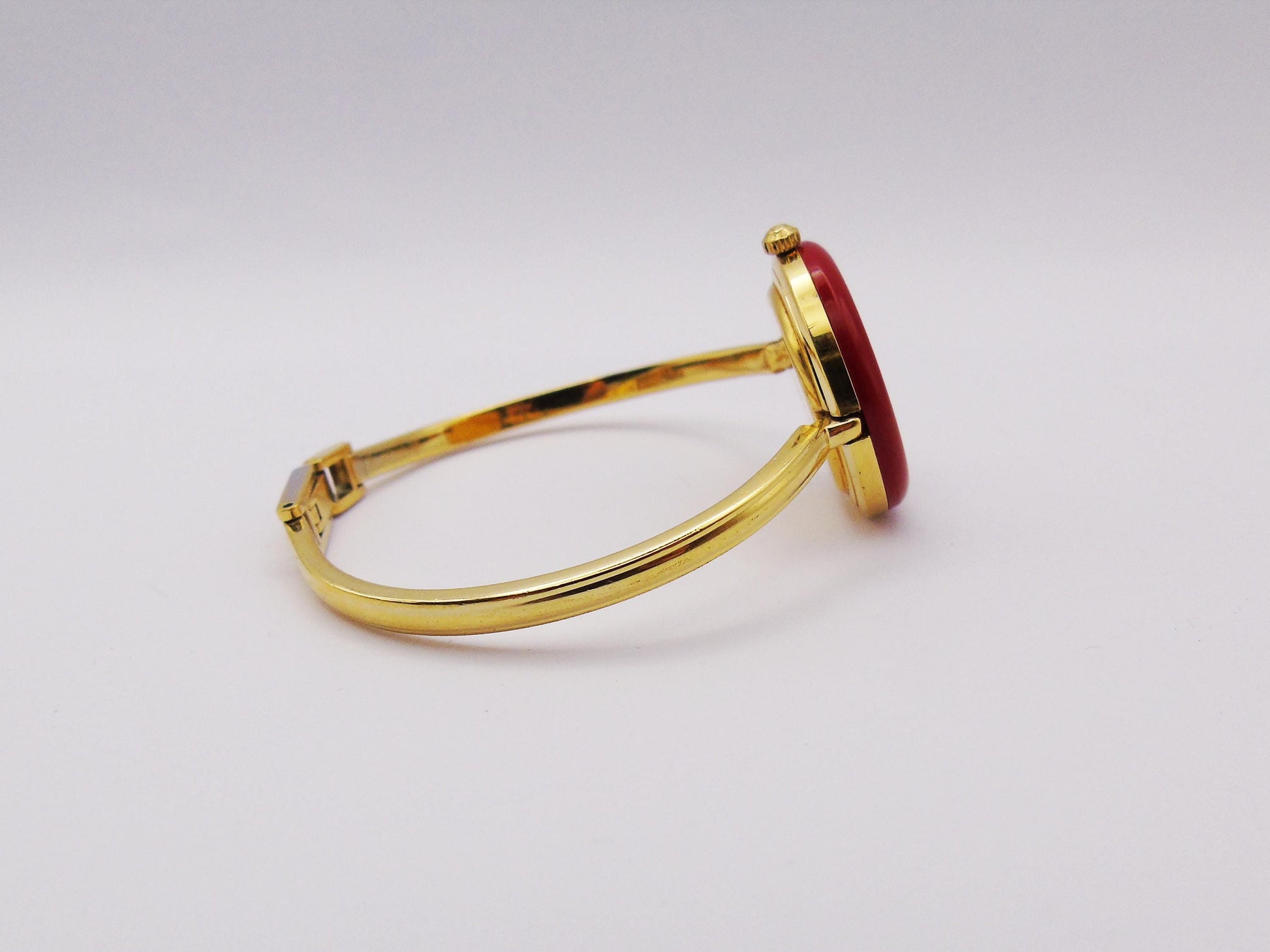 Working Gucci Bezel Watch - Elegant Gold Plated Wristwatch Trending Designer Jewellery - Gems Forgotten 