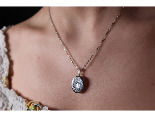 Vintage Etched Sterling Silver Oval Locket Necklace - Gems Forgotten 