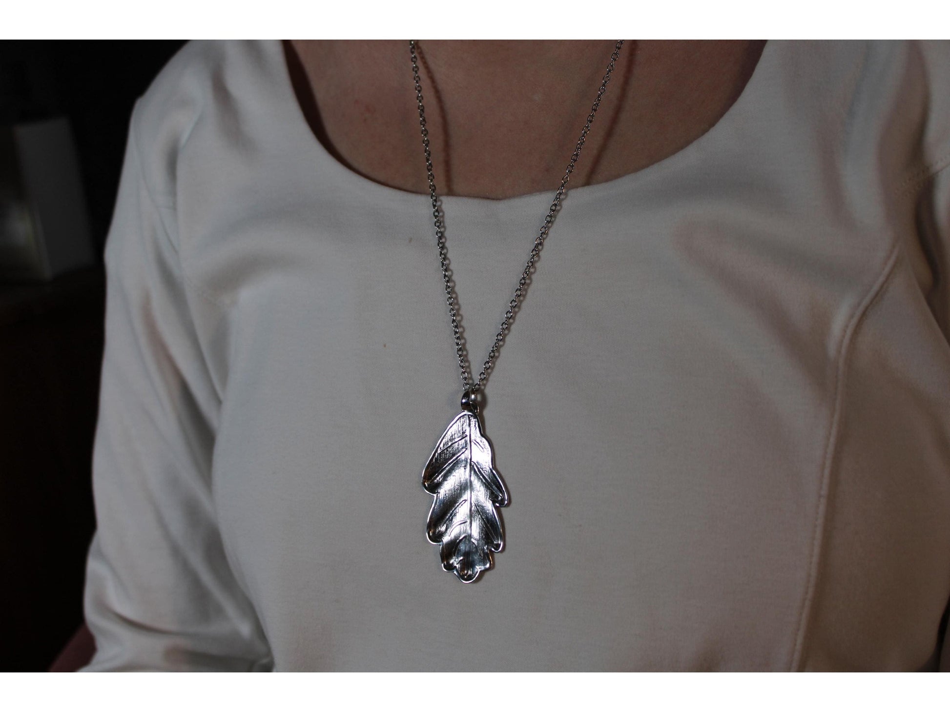 Vintage Sterling Silver Large Oak Leaf Pendant Necklace Hallmarked Jewellery - Gems Forgotten 