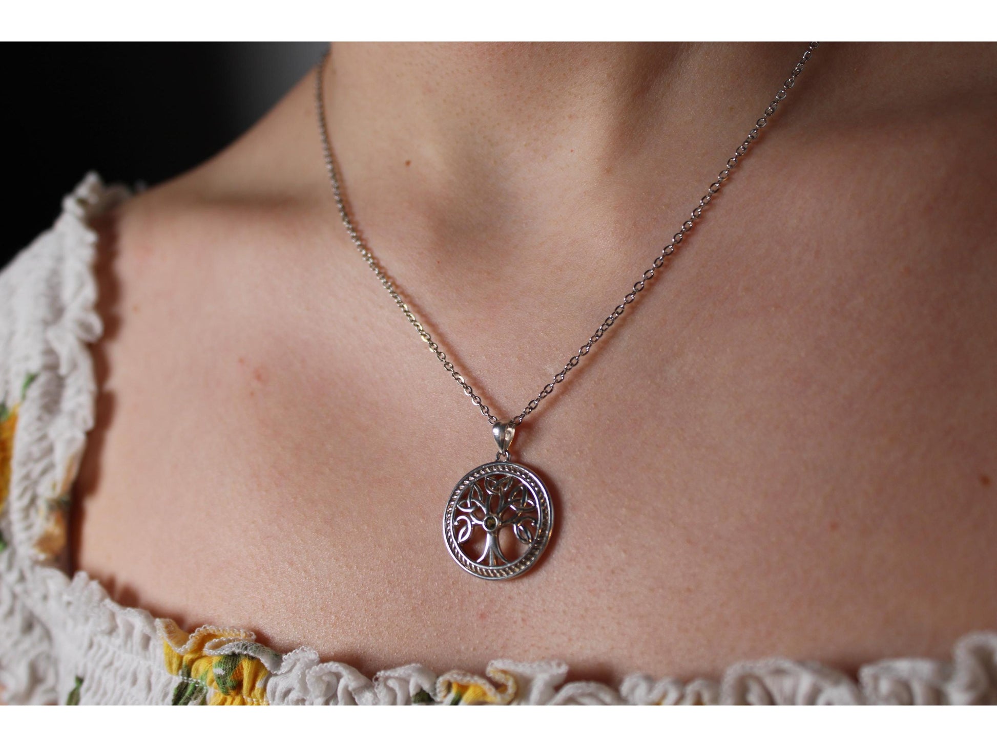 Vintage Sterling Silver Tree of Life Pendant Necklace Hallmarked Peridot Jewellery - Gems Forgotten 