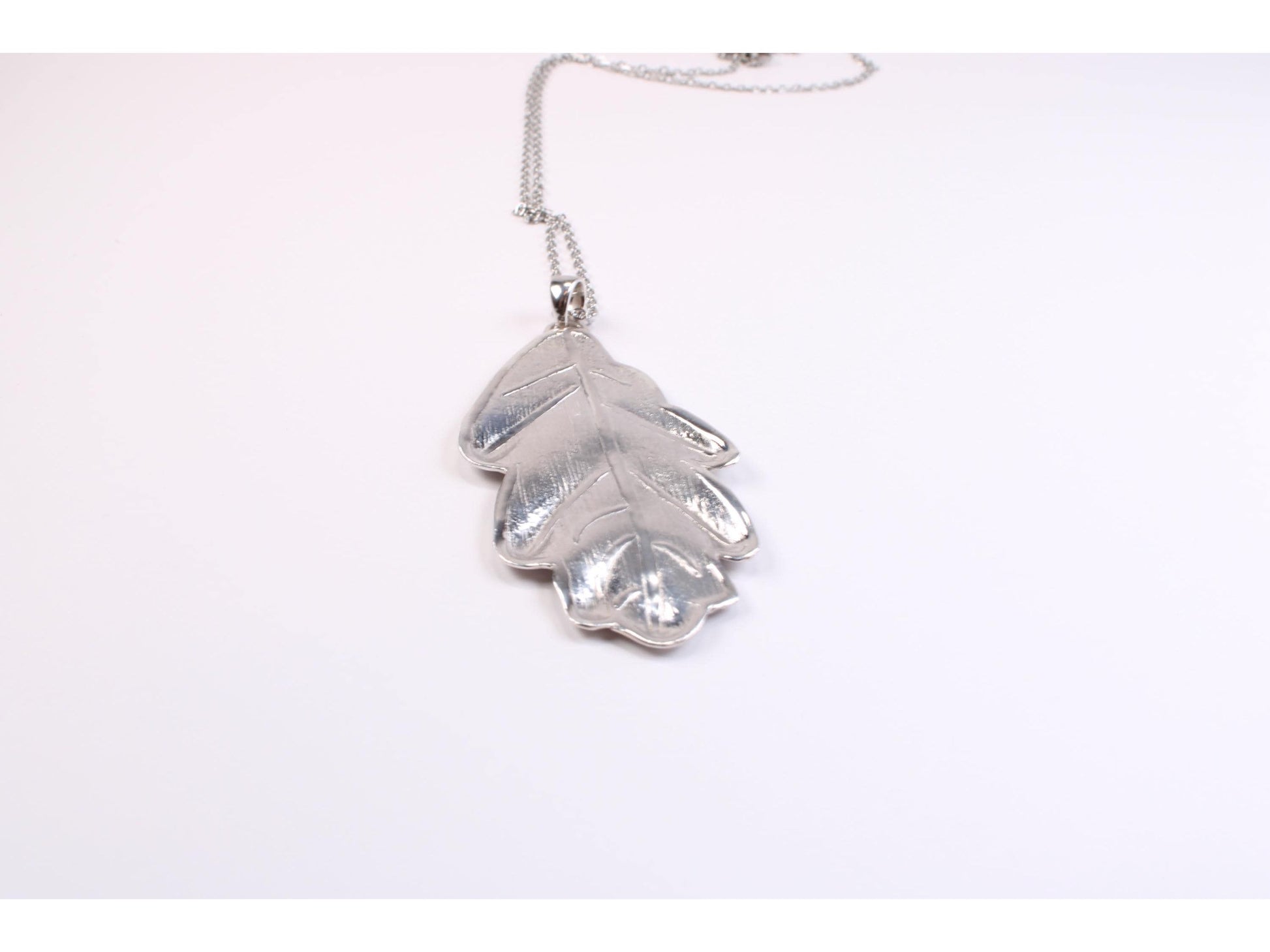 Vintage Sterling Silver Large Oak Leaf Pendant Necklace Hallmarked Jewellery - Gems Forgotten 