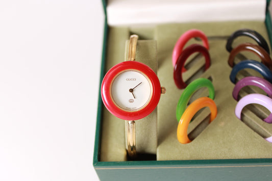 Authentic Vintage Gucci Change Bezel Watch 1990s – Gold Plated Bangle Bracelet, 10 Interchangeable Bezels, Original Box - Gems Forgotten 