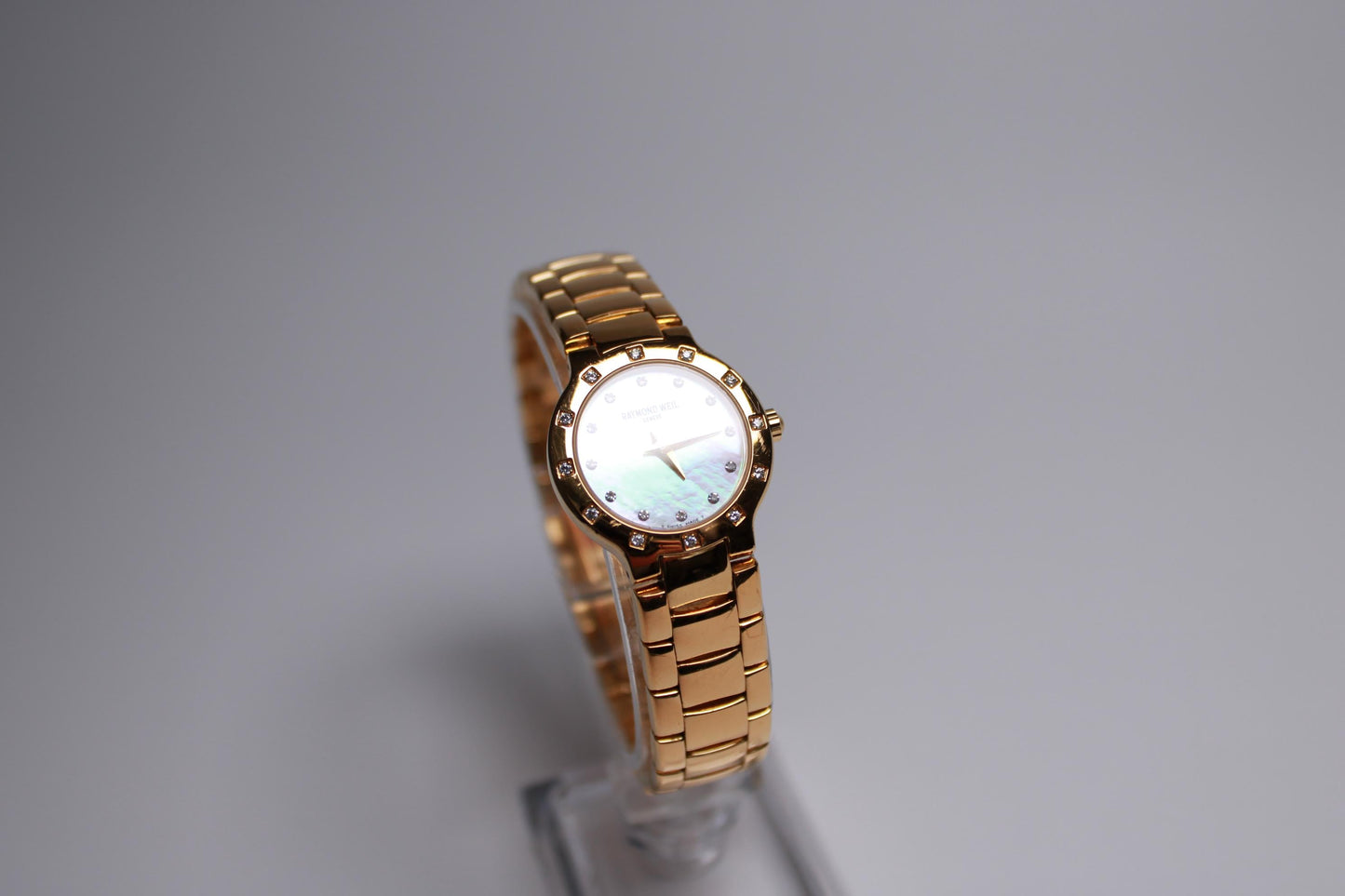 Vintage Raymond Weil Chorus with Swarowski Crystals Ladies Watch - Gems Forgotten 