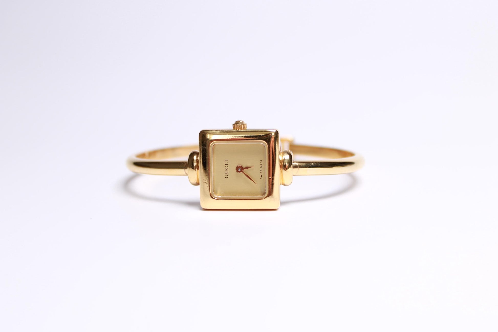 Vintage Gucci 1900L Watch with Box and Papers Gold Plated Swiss Ladies Quartz Wristwatch - Gems Forgotten 