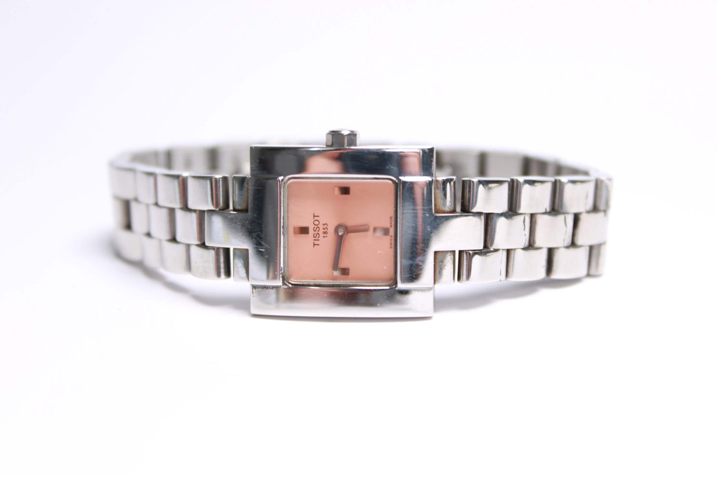 Vintage Tissot Classic Watch - L730K with Salmon Pink Dial Swiss Ladies Quuartz Wristwatch - Gems Forgotten 