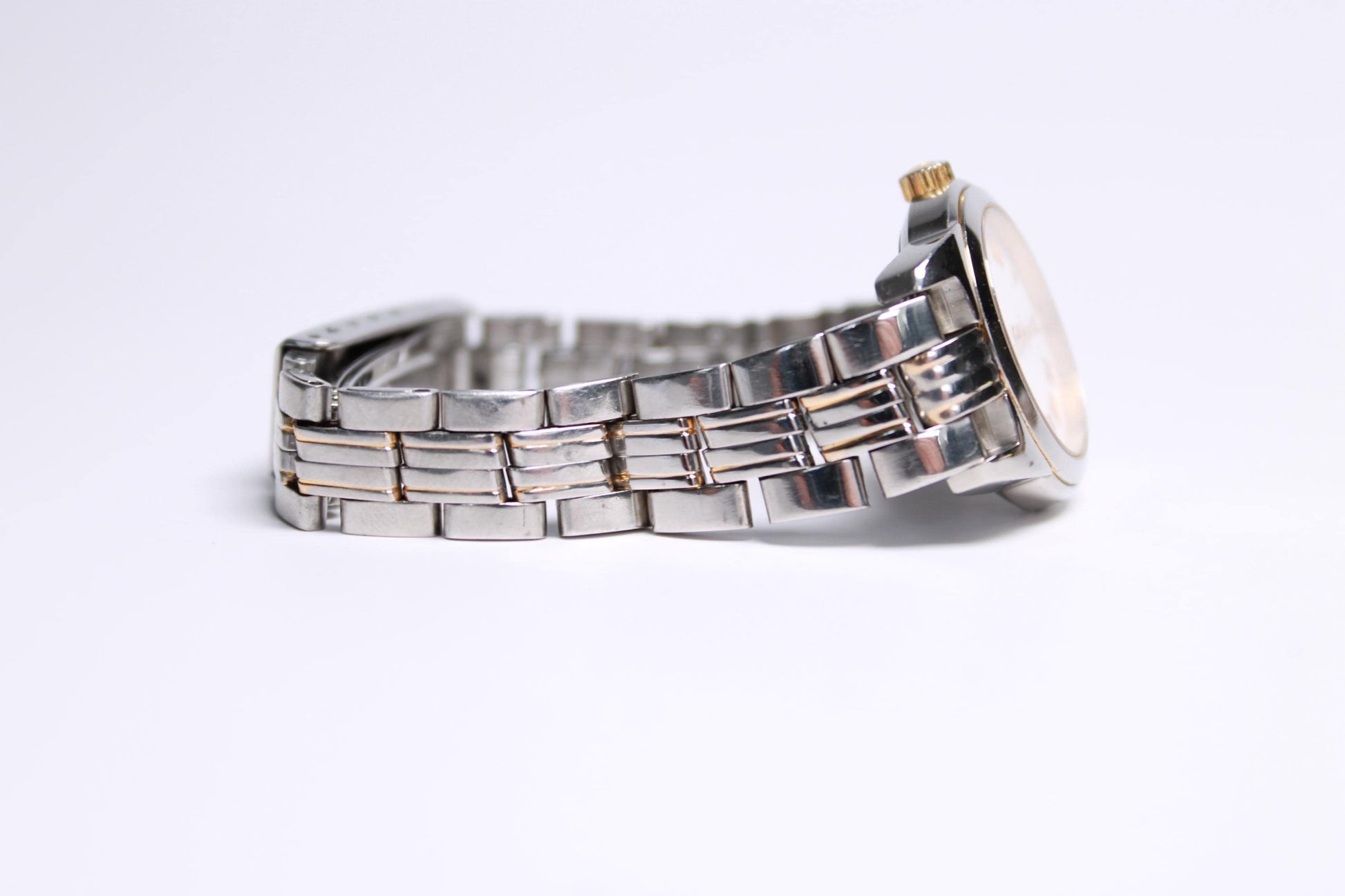 Vintage Tissot Classic Watch - PR50 with White Dial Swiss Ladies Quuartz Wristwatch - Gems Forgotten 