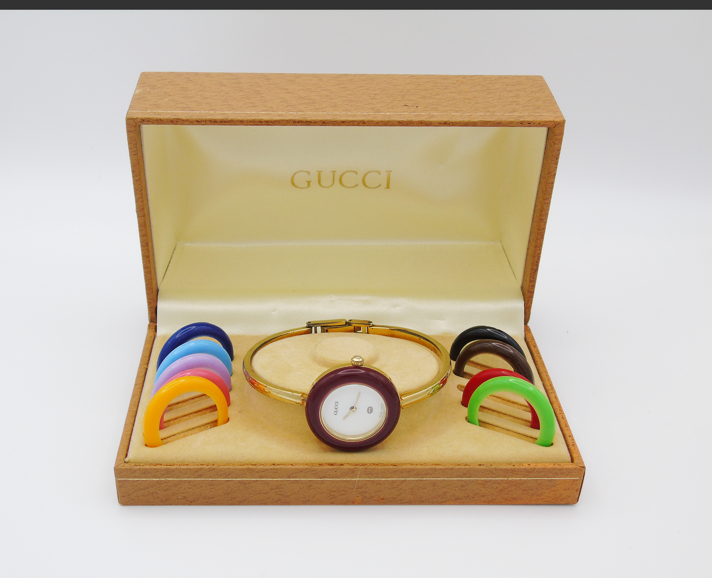 Vintage Gucci Change Bezel Watch – Gold-Plated with 10 Interchangeable Bezels & Box (Copy) - Gems Forgotten 