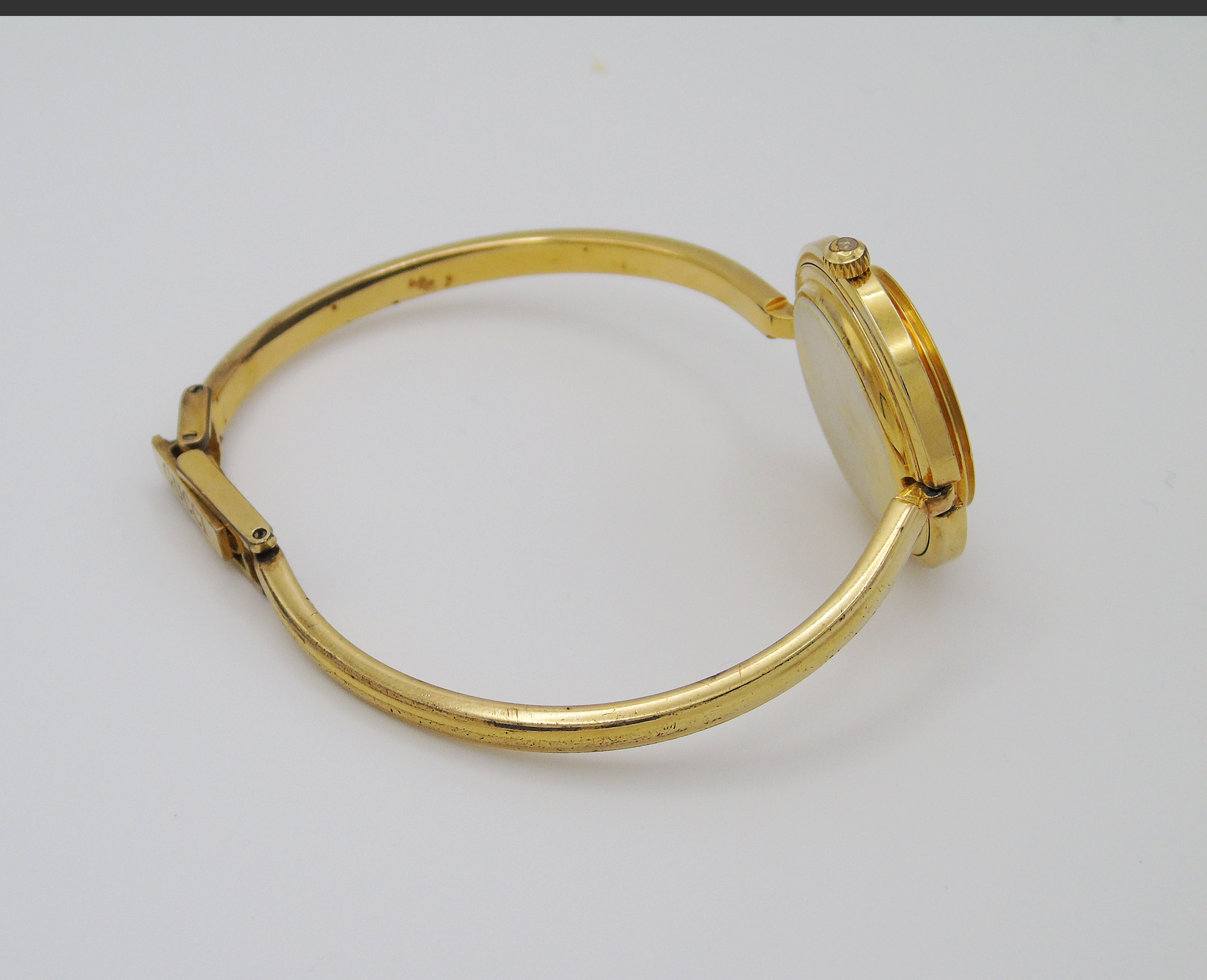 Vintage Gucci Change Bezel Watch – Gold-Plated with 10 Interchangeable Bezels & Box (Copy) - Gems Forgotten 