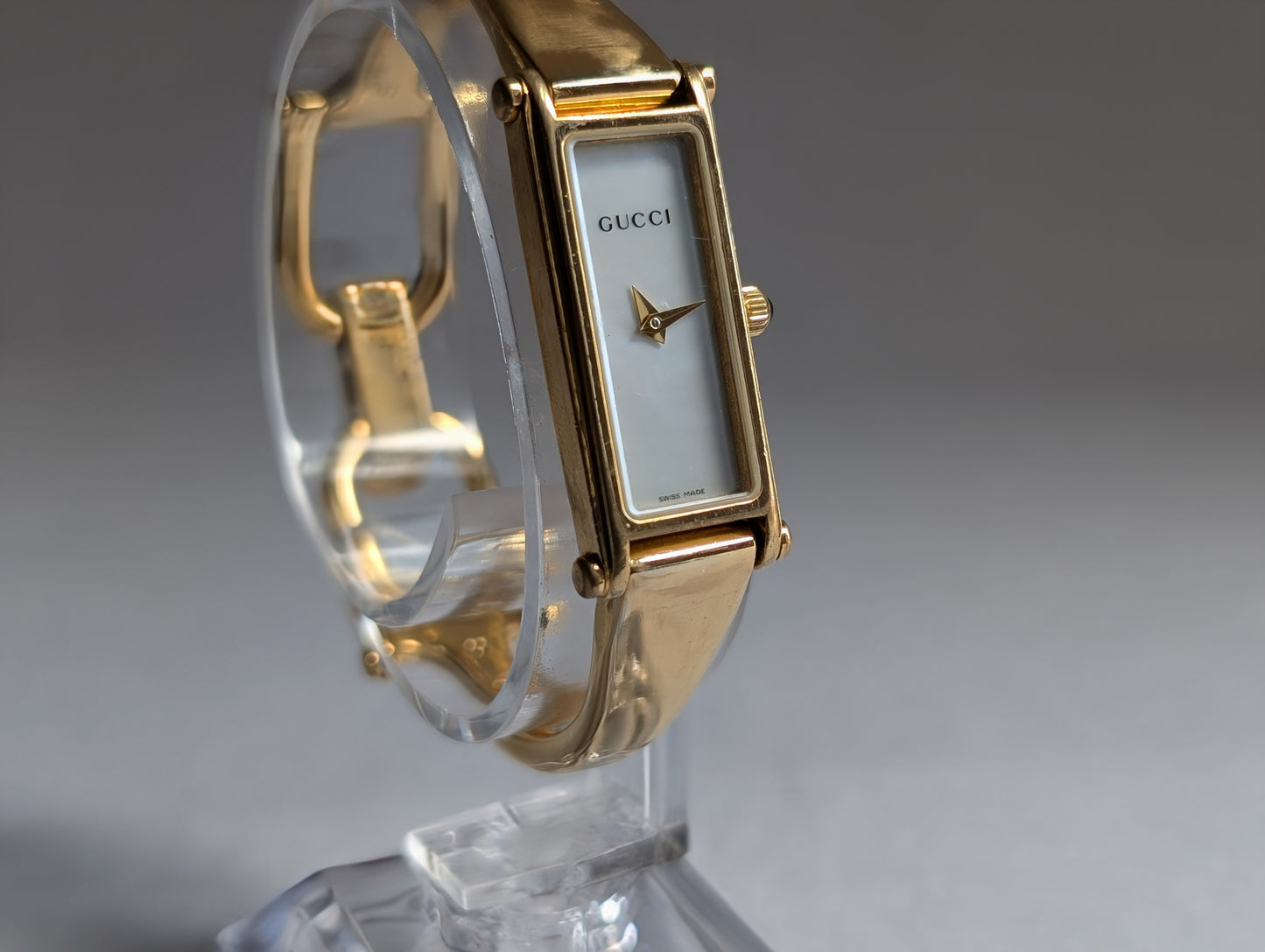Gucci Ladies Gold Watch – Stunning Gucci 1500L Model with Tank Watch Face & Mother of Pearl Dial - Gems Forgotten 