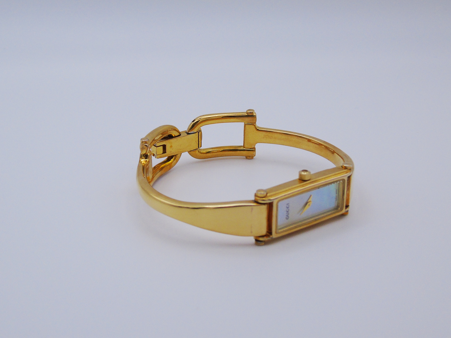 Gucci Ladies Gold Watch – Stunning Gucci 1500L Model with Tank Watch Face & Mother of Pearl Dial - Gems Forgotten 