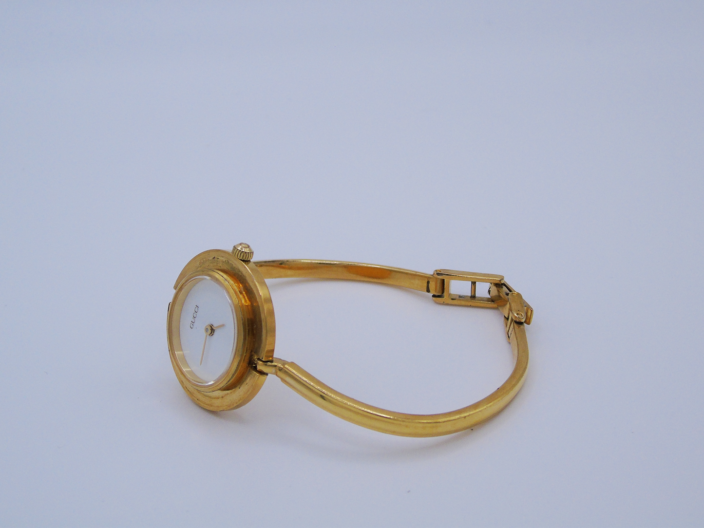 Vintage Gucci Change Bezel Watch – Gold-Plated with 12 Interchangeable Bezels & Box - Gems Forgotten 