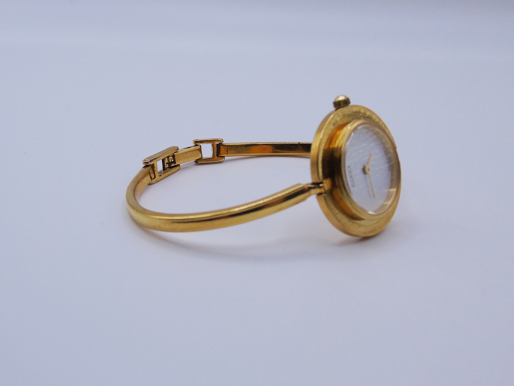 Vintage Gucci Change Bezel Watch – Gold-Plated with 12 Interchangeable Bezels & Box - Gems Forgotten 
