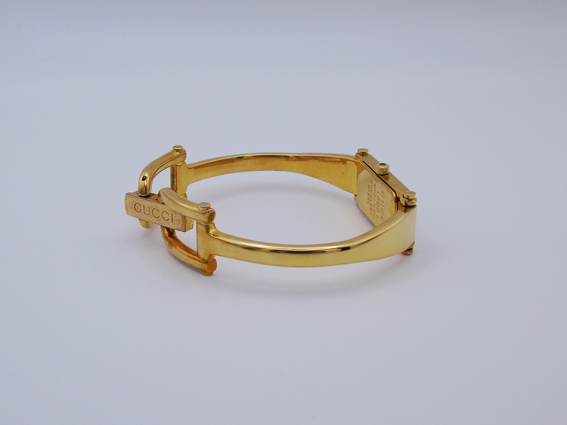 Gucci Ladies Gold Watch – Stunning Gucci 1500L Model with Tank Watch Face & Mother of Pearl Dial - Gems Forgotten 